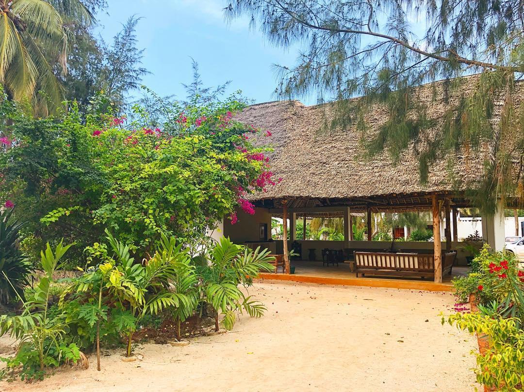 Smiles Beach Hotel Nungwi Exterior photo