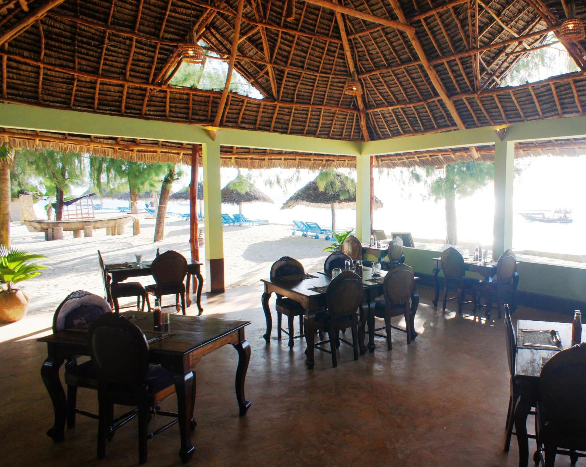 Smiles Beach Hotel Nungwi Exterior photo